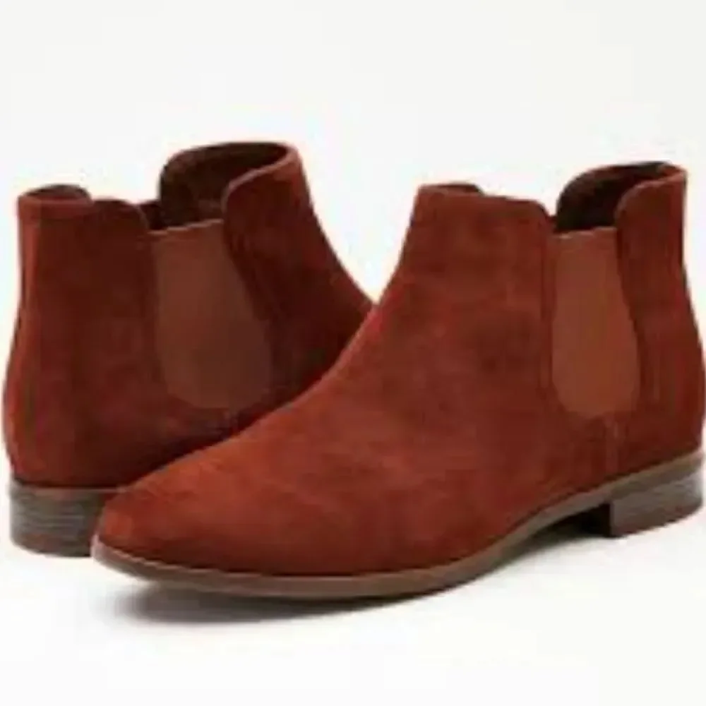 BRAND NEW LOFT OUTLET ROUND TOE SLIP-ON WOMEN